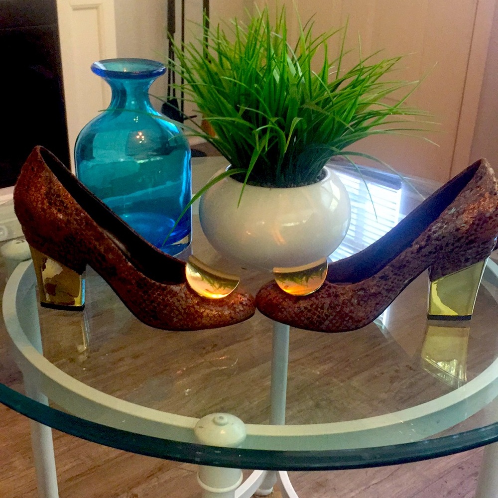 Beautiful woman’s style Andiamo Retro brown